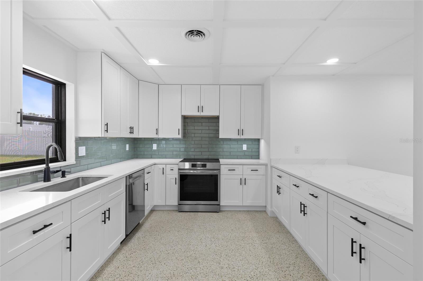 909 MARABON AVE, ORLANDO, FL, 32806