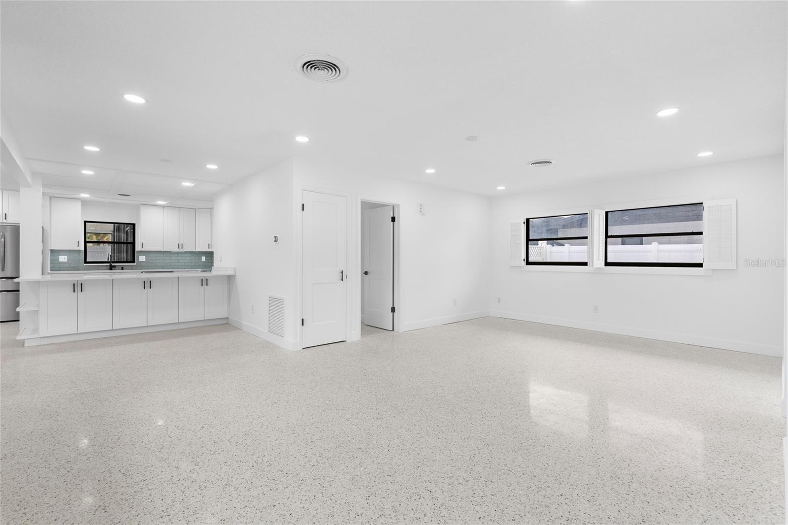 909 MARABON AVE, ORLANDO, FL, 32806