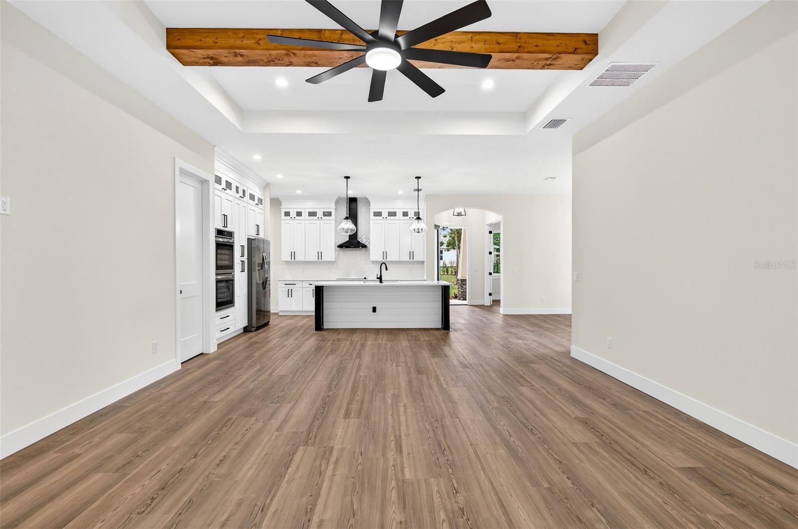 37700 DIXIE AVE, DADE CITY, FL, 33525