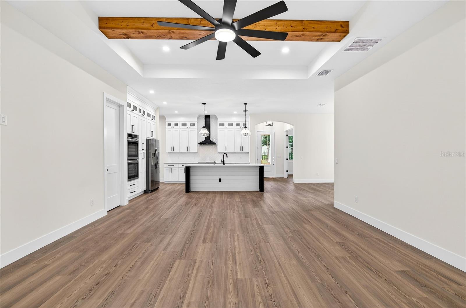 37700 DIXIE AVE, DADE CITY, FL, 33525