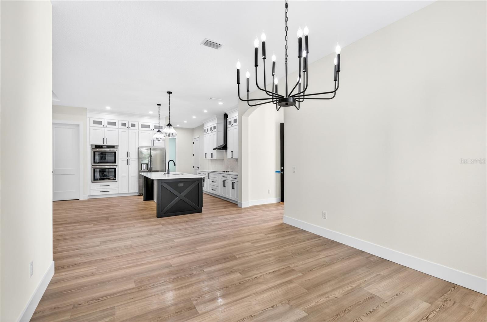 37700 DIXIE AVE, DADE CITY, FL, 33525