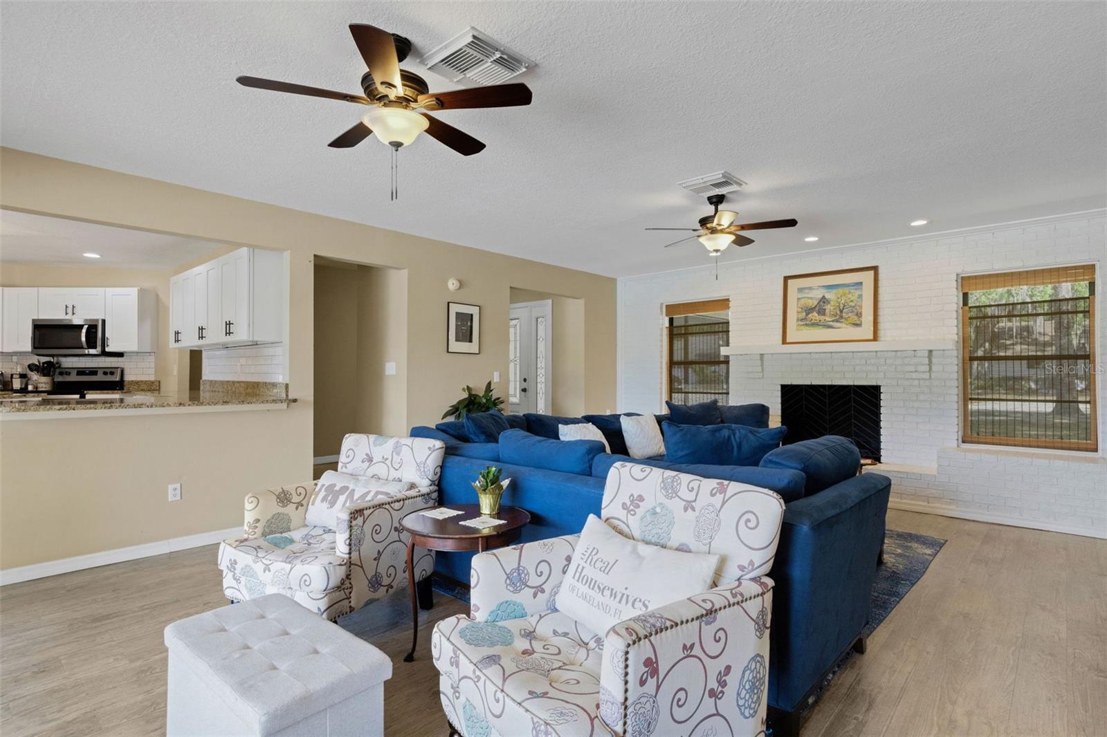 126 WOODSIDE DR, LAKELAND, FL, 33813