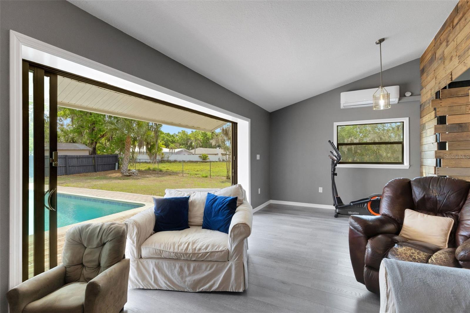 126 WOODSIDE DR, LAKELAND, FL, 33813