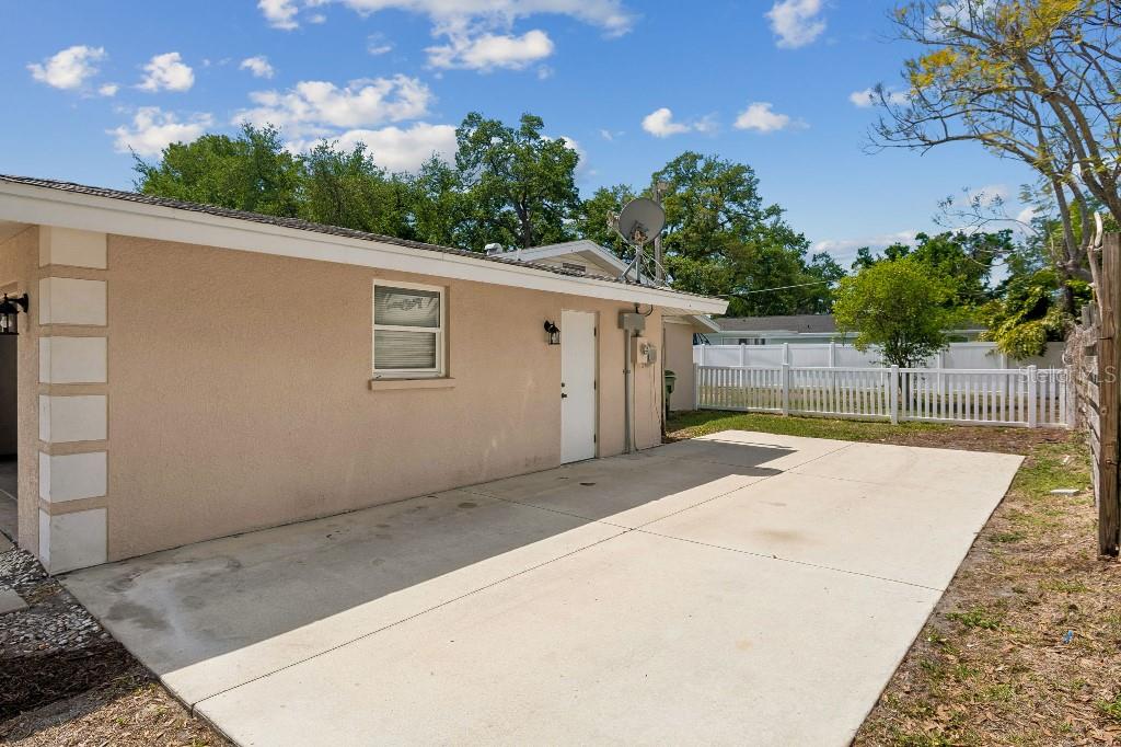 994 S BRINK AVE, SARASOTA, FL, 34237