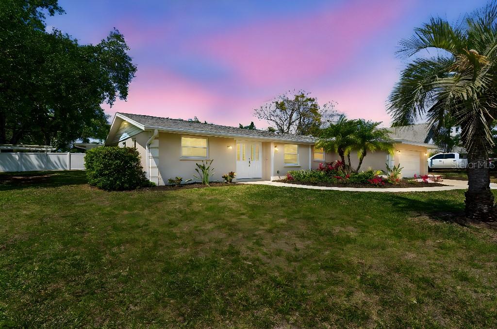 994 S BRINK AVE, SARASOTA, FL, 34237