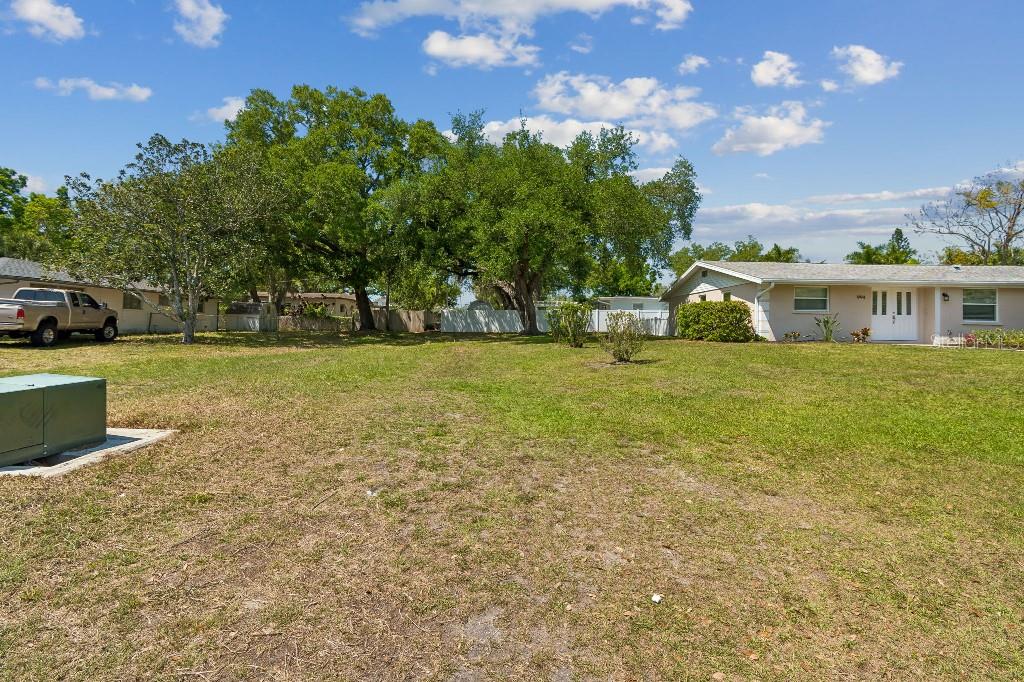 994 S BRINK AVE, SARASOTA, FL, 34237