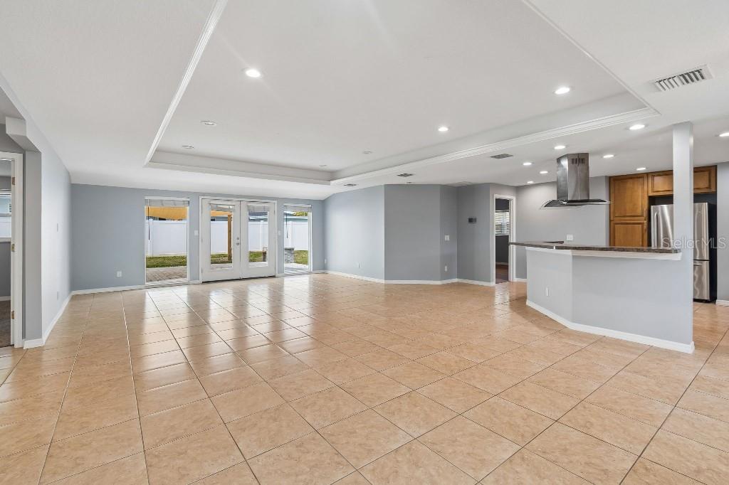 994 S BRINK AVE, SARASOTA, FL, 34237