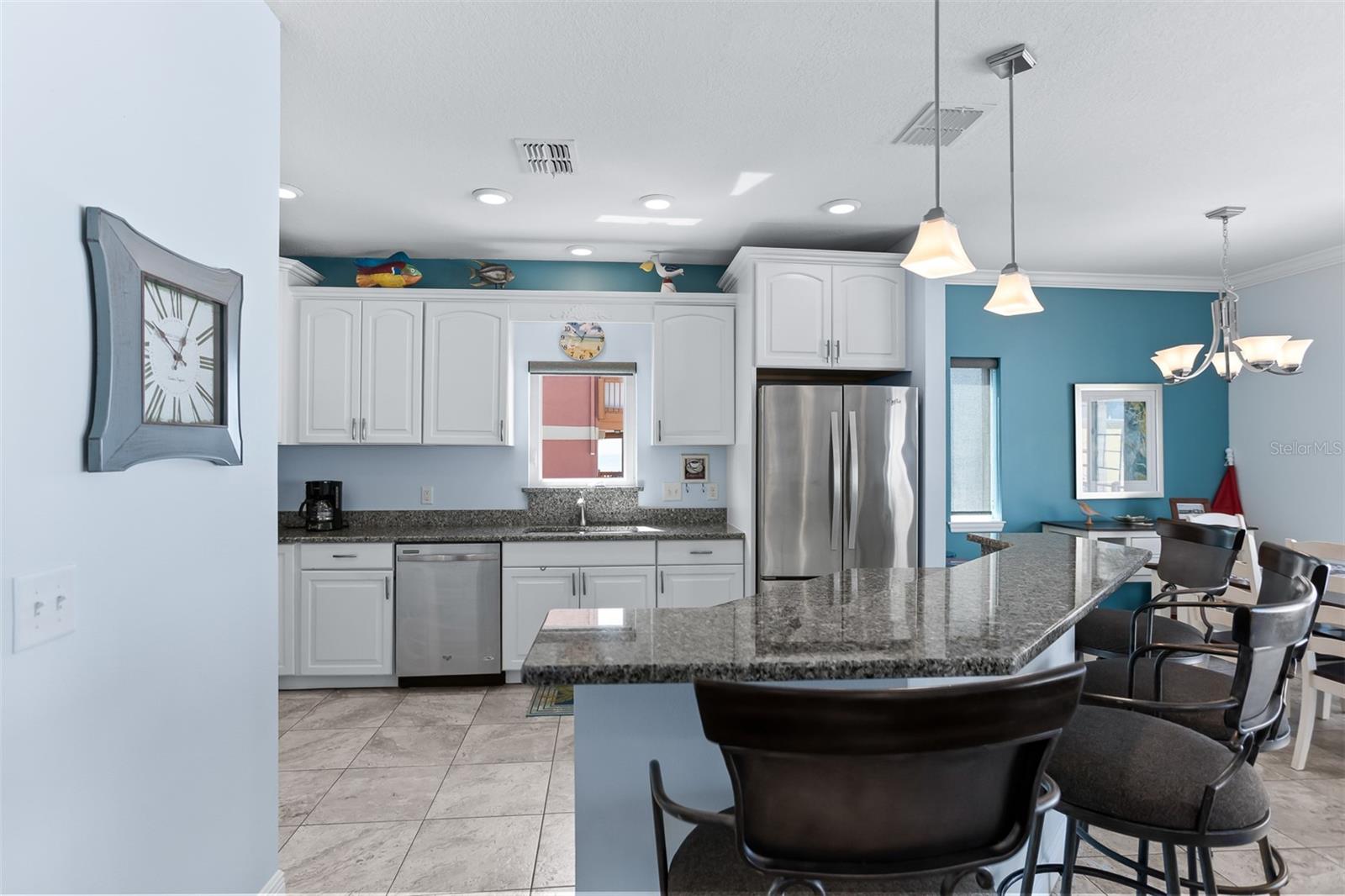 17610 LEE AVE, REDINGTON SHORES, FL, 33708
