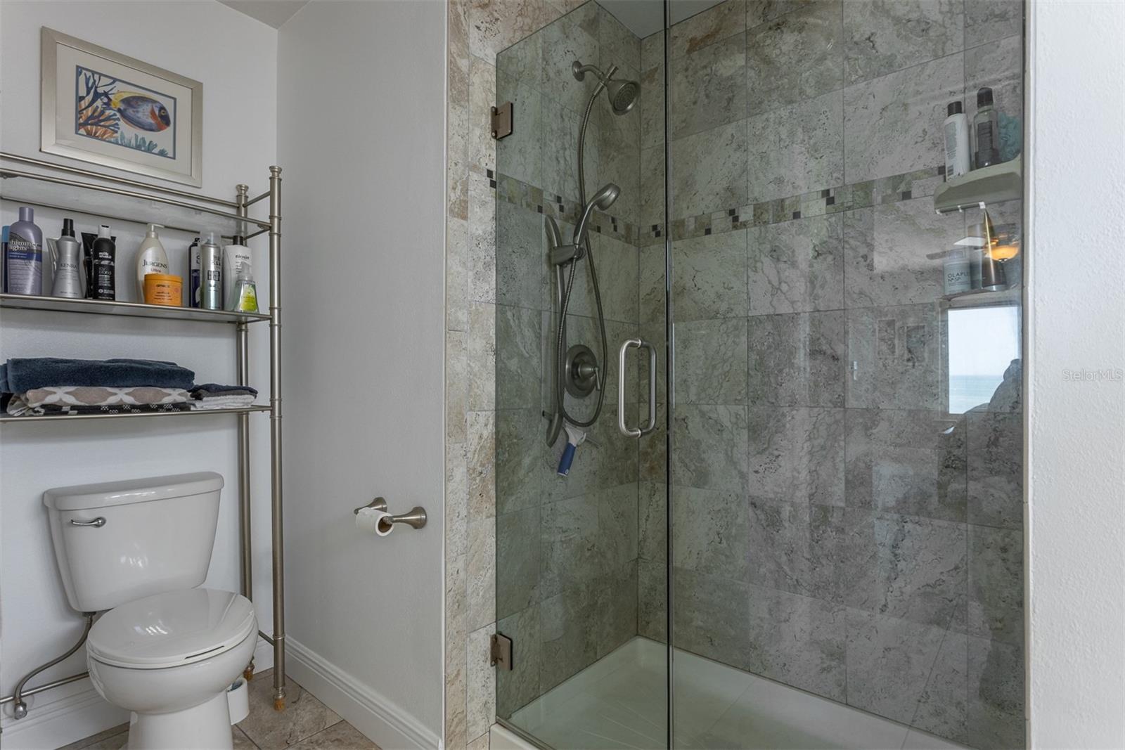 17610 LEE AVE, REDINGTON SHORES, FL, 33708