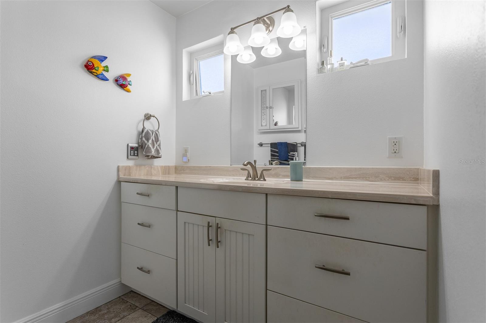 17610 LEE AVE, REDINGTON SHORES, FL, 33708