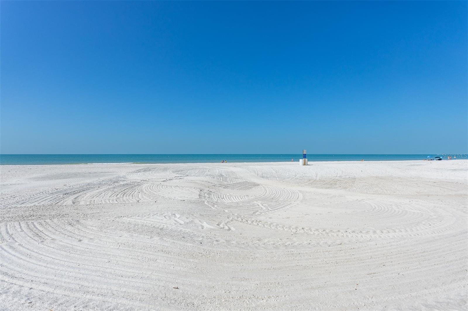 17610 LEE AVE, REDINGTON SHORES, FL, 33708