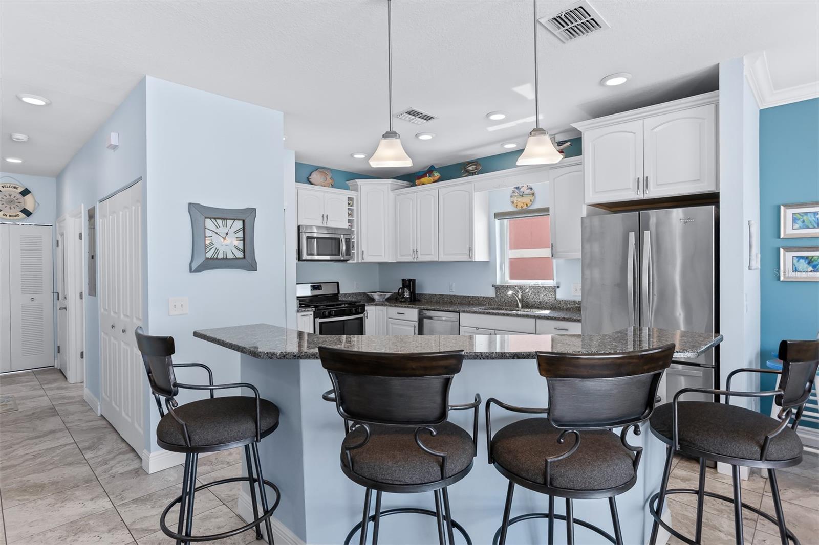 17610 LEE AVE, REDINGTON SHORES, FL, 33708