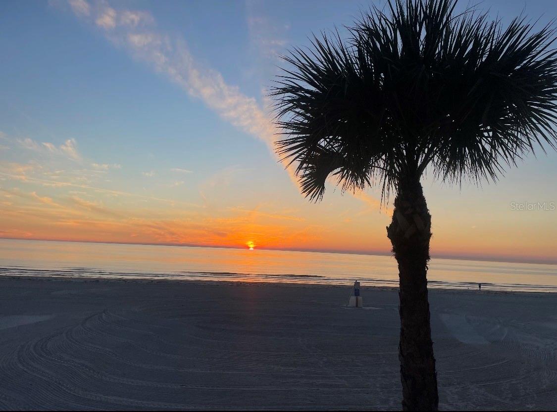 17610 LEE AVE, REDINGTON SHORES, FL, 33708