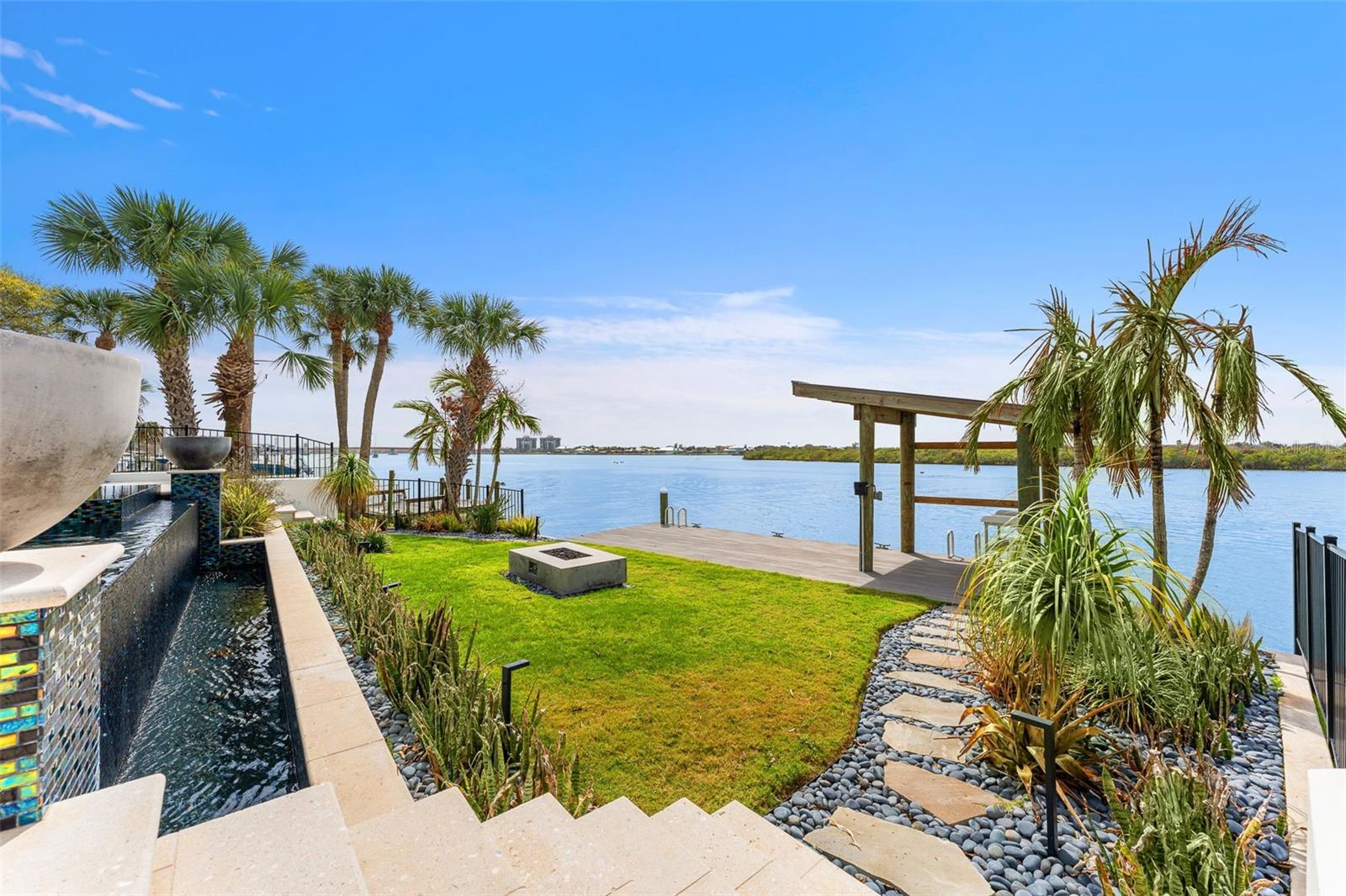 1194 N PENINSULA AVE, NEW SMYRNA BEACH, FL, 32169