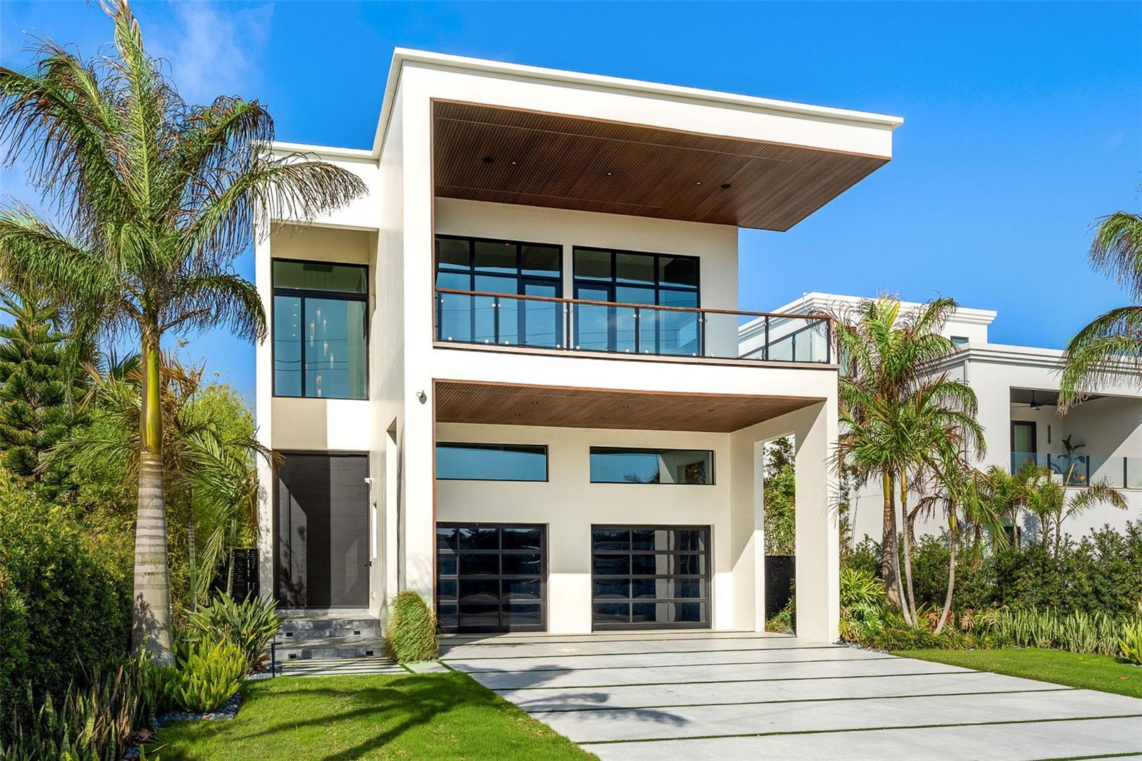 1194 N PENINSULA AVE, NEW SMYRNA BEACH, FL, 32169