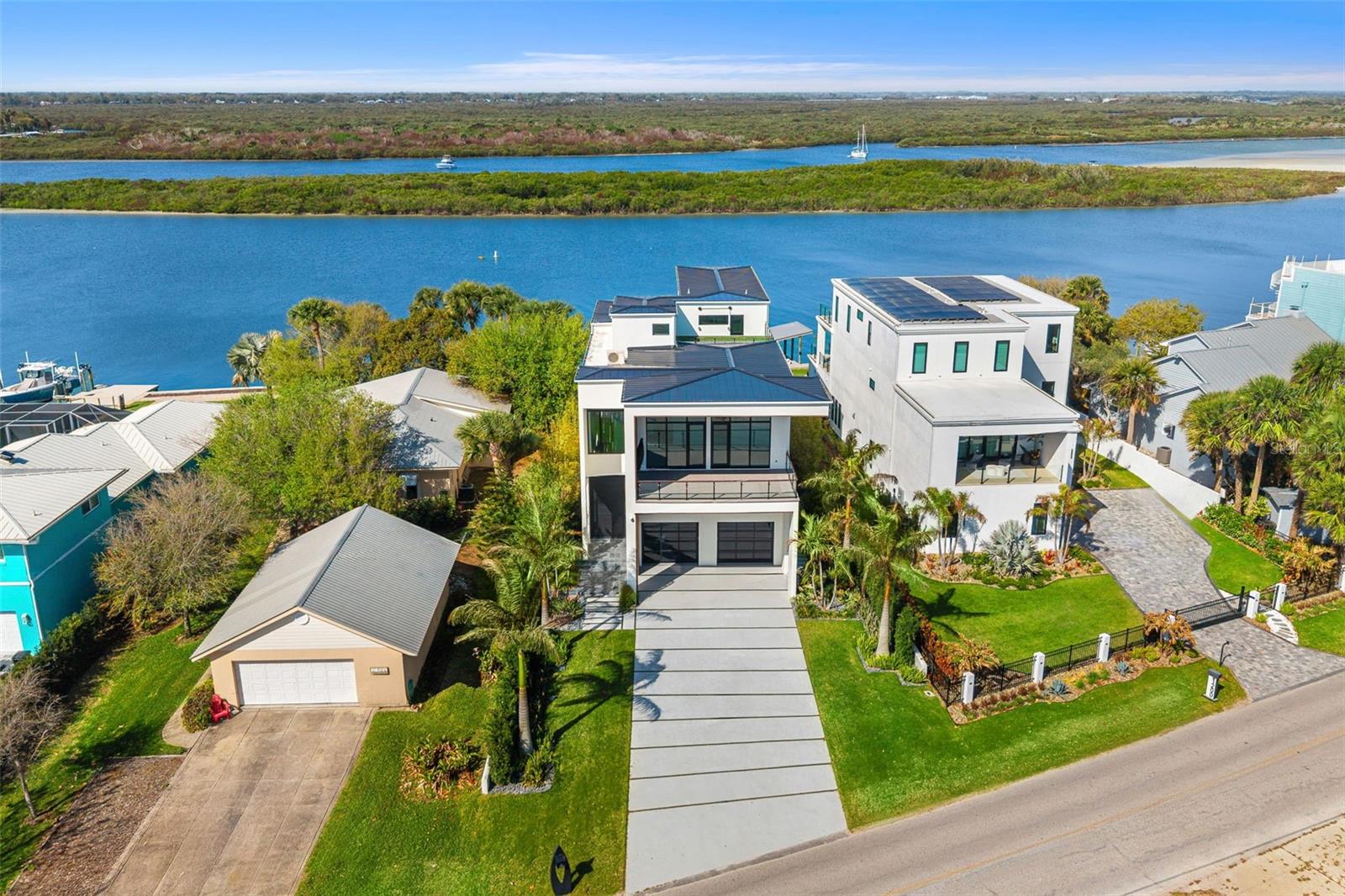 1194 N PENINSULA AVE, NEW SMYRNA BEACH, FL, 32169