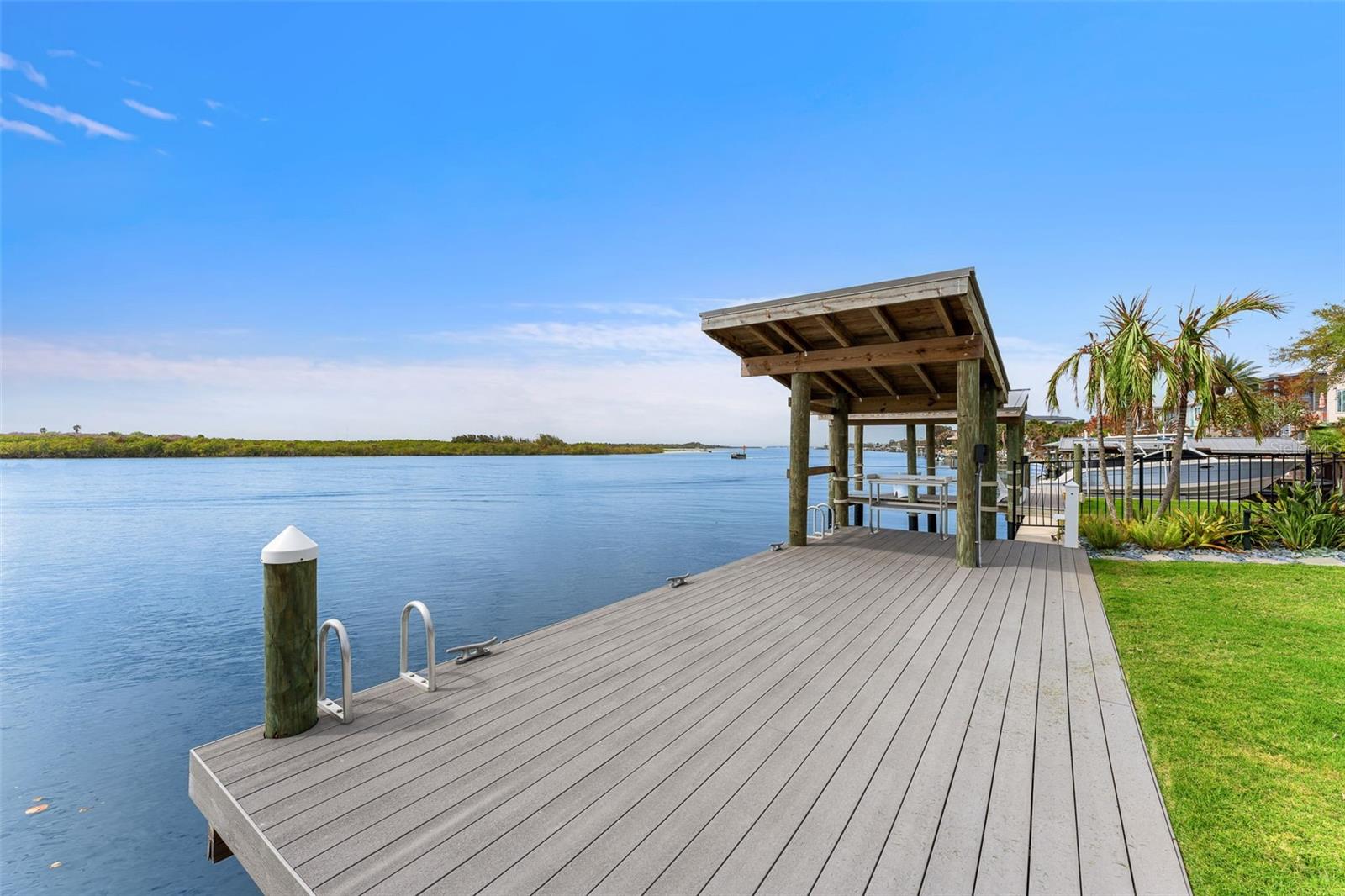1194 N PENINSULA AVE, NEW SMYRNA BEACH, FL, 32169