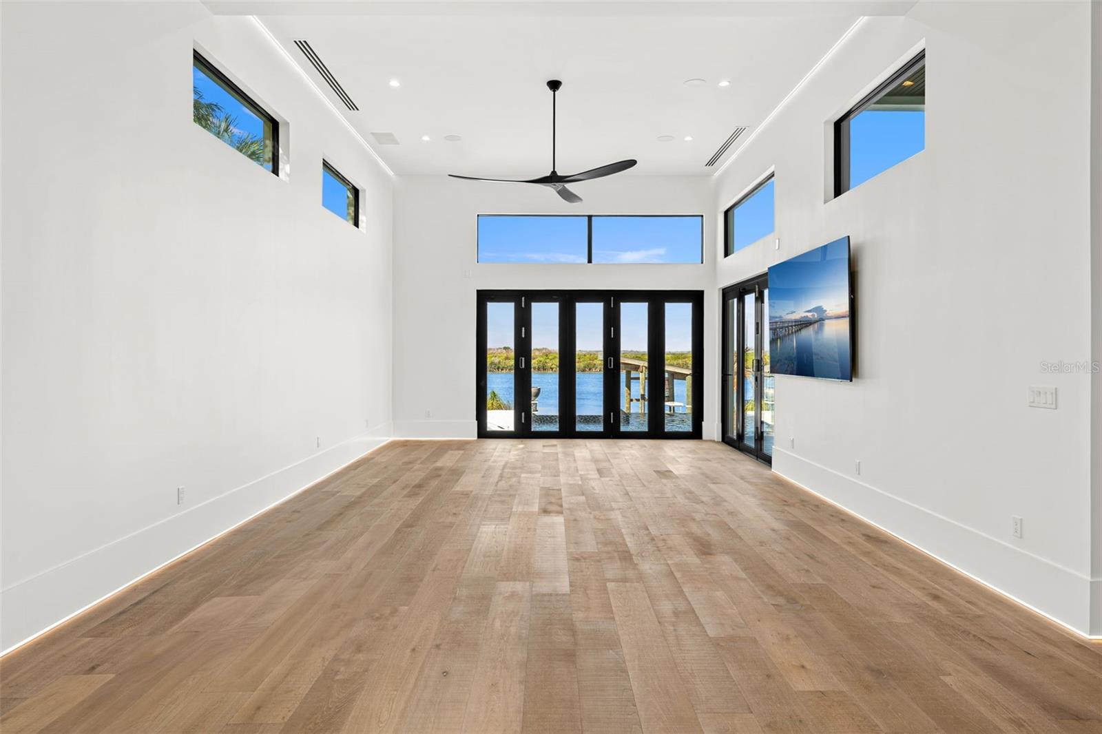 1194 N PENINSULA AVE, NEW SMYRNA BEACH, FL, 32169