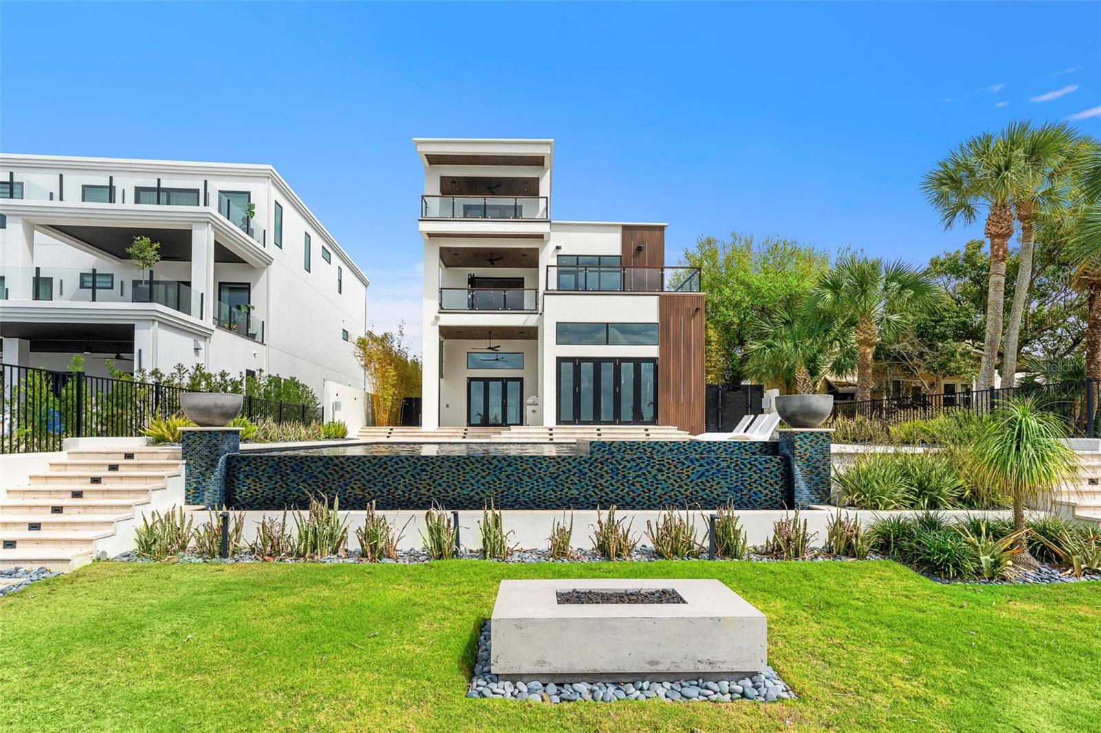 1194 N PENINSULA AVE, NEW SMYRNA BEACH, FL, 32169