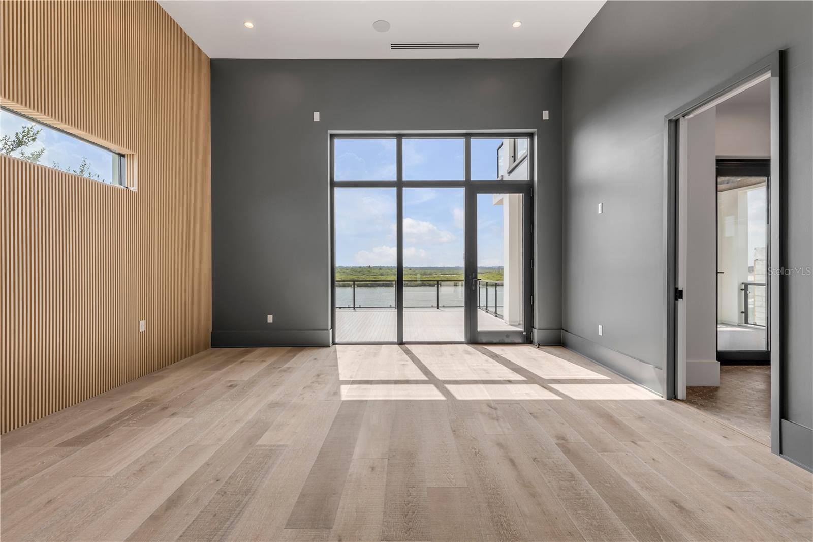 1194 N PENINSULA AVE, NEW SMYRNA BEACH, FL, 32169