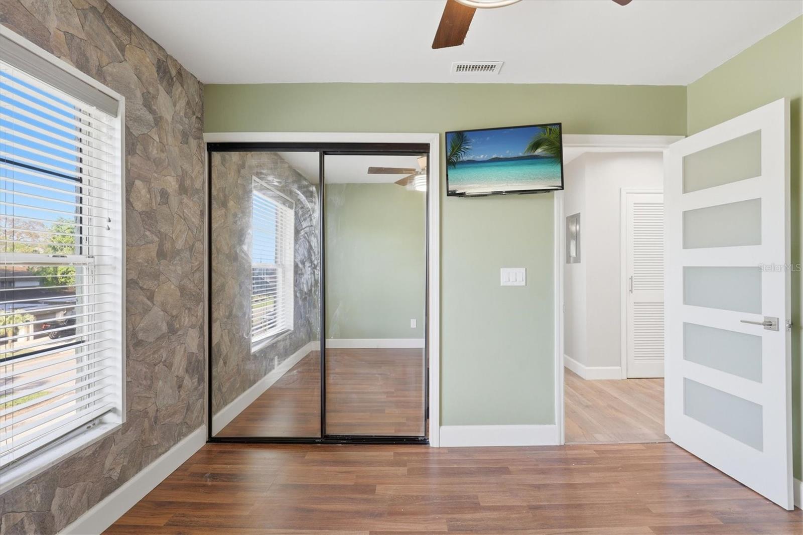 1250 S PINELLAS AVE #214, TARPON SPRINGS, FL, 34689