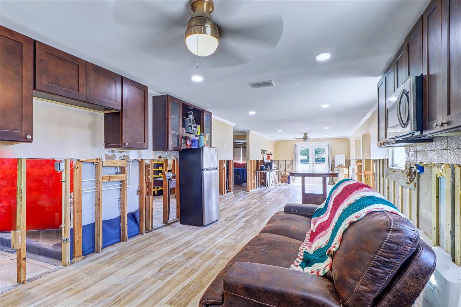 8751 ORIENT WAY NE, ST PETERSBURG, FL, 33702