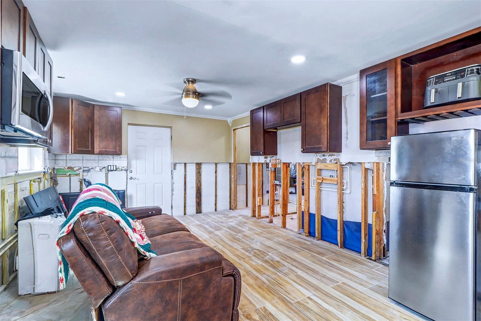 8751 ORIENT WAY NE, ST PETERSBURG, FL, 33702