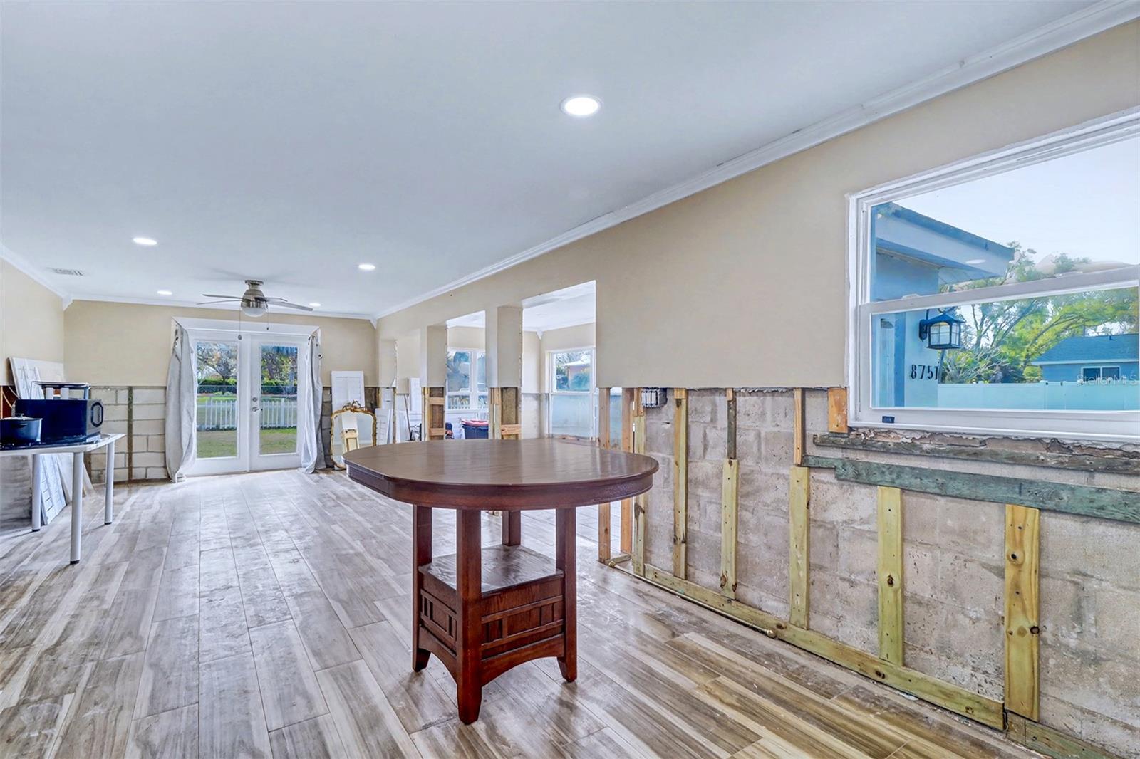 8751 ORIENT WAY NE, ST PETERSBURG, FL, 33702