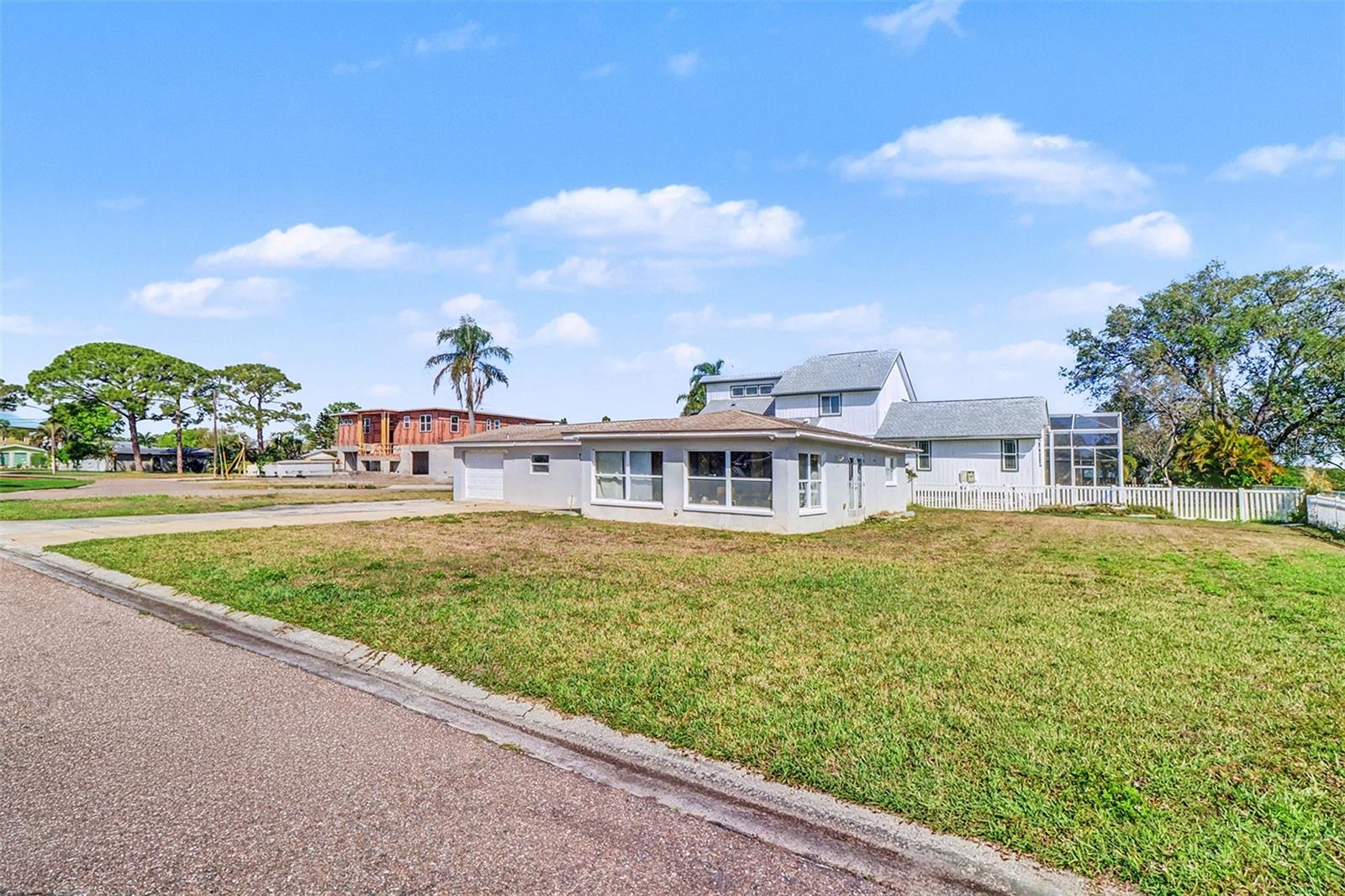 8751 ORIENT WAY NE, ST PETERSBURG, FL, 33702