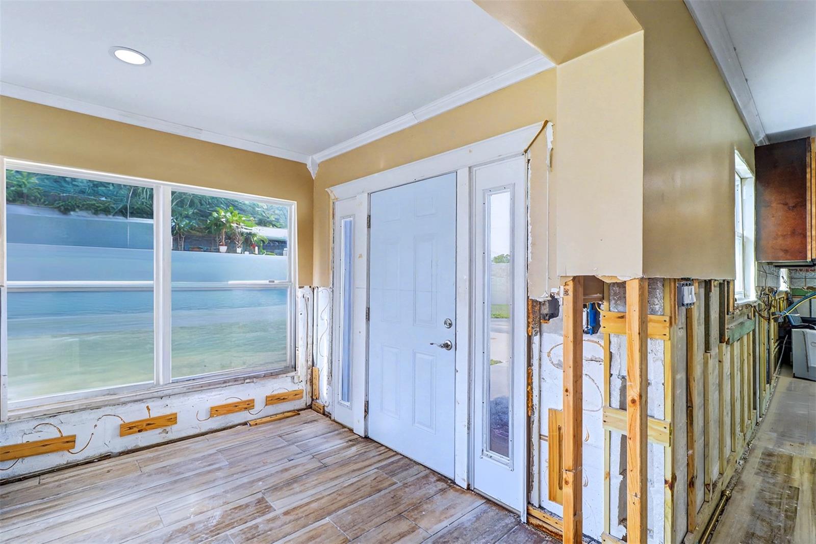 8751 ORIENT WAY NE, ST PETERSBURG, FL, 33702