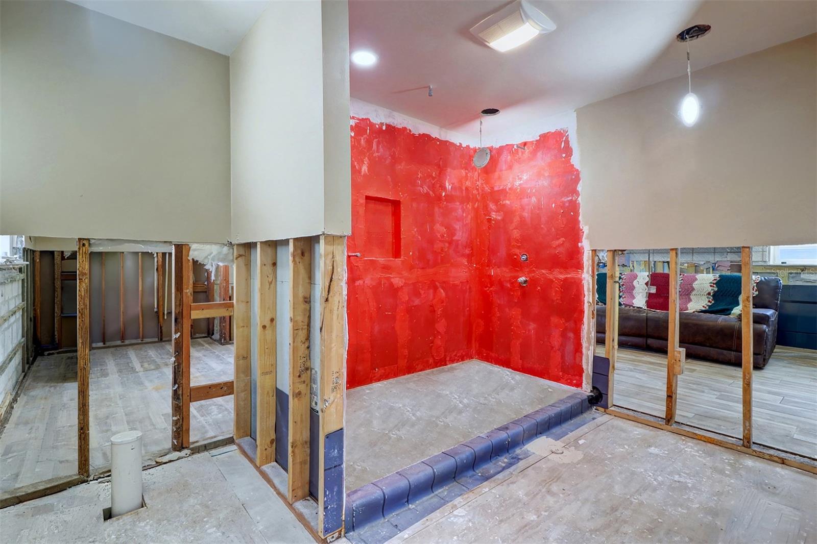 8751 ORIENT WAY NE, ST PETERSBURG, FL, 33702