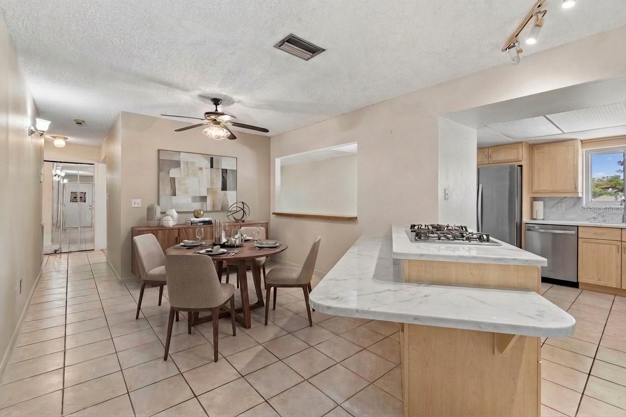 9004 HOGANS BND, TAMPA, FL, 33647