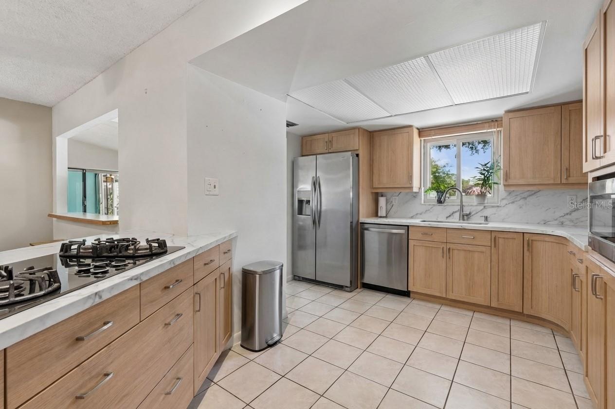9004 HOGANS BND, TAMPA, FL, 33647