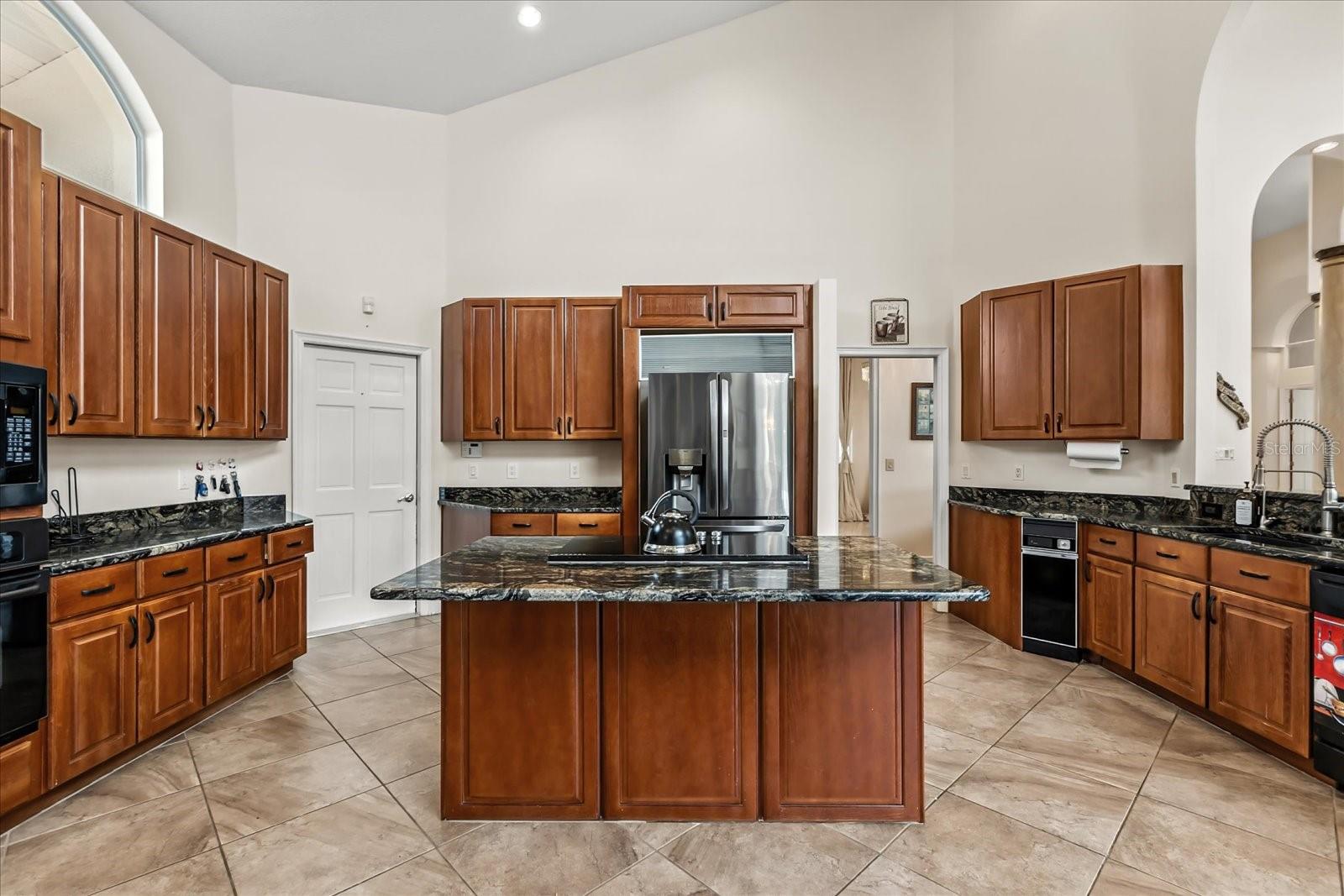 1036 GOLF VALLEY DR, APOPKA, FL, 32712