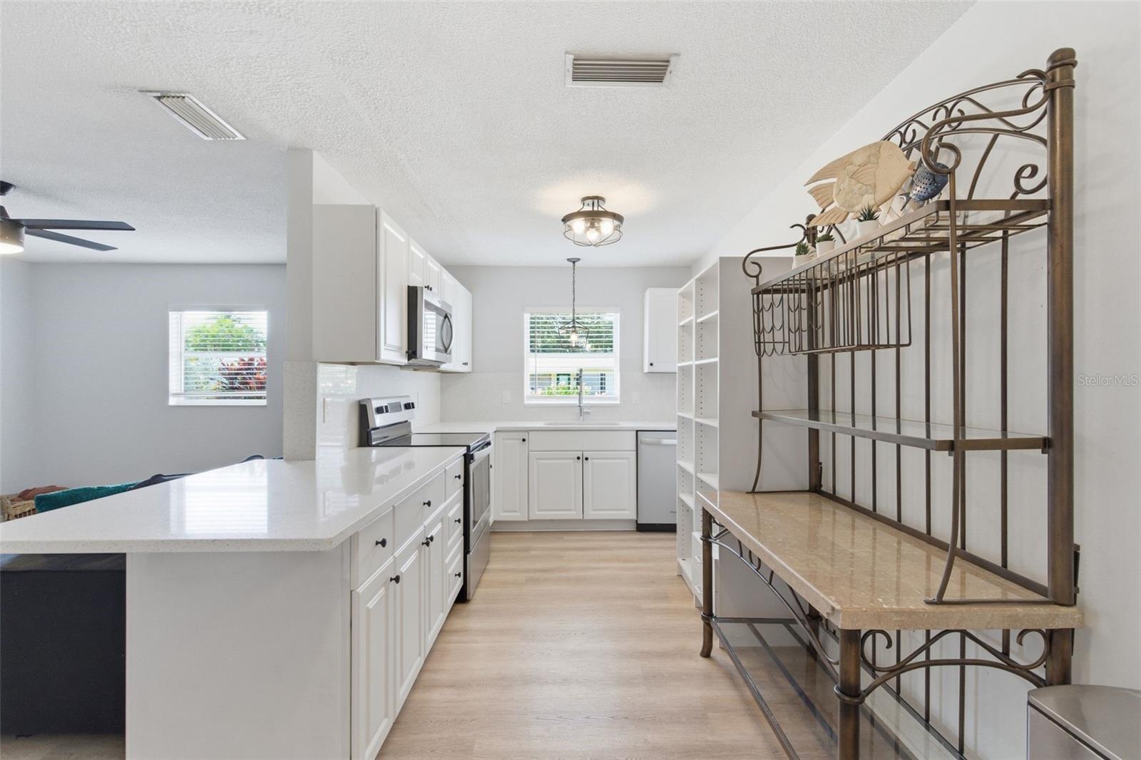 2227 MONTCLAIR DR #1, SARASOTA, FL, 34231