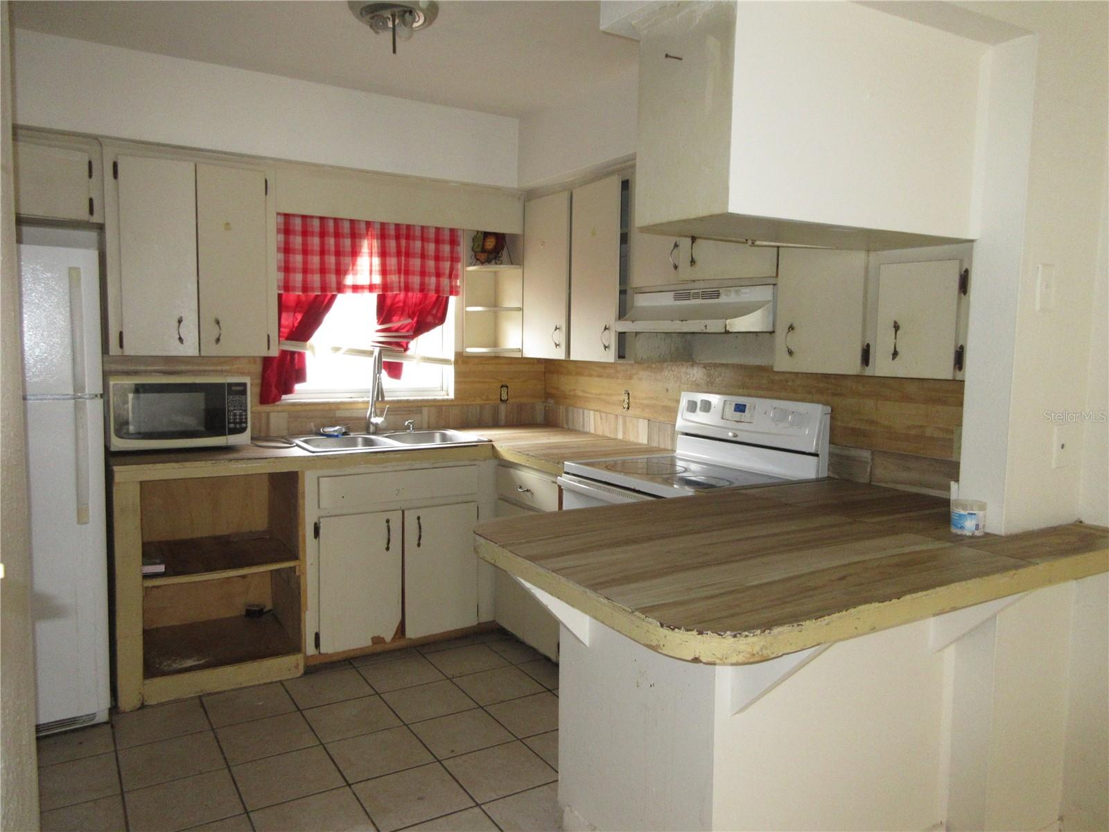 1050 CAPTIVA PT, LAKELAND, FL, 33801