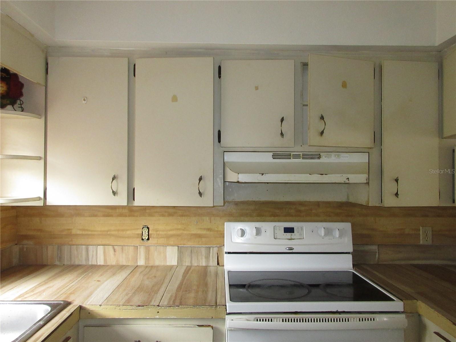 1050 CAPTIVA PT, LAKELAND, FL, 33801