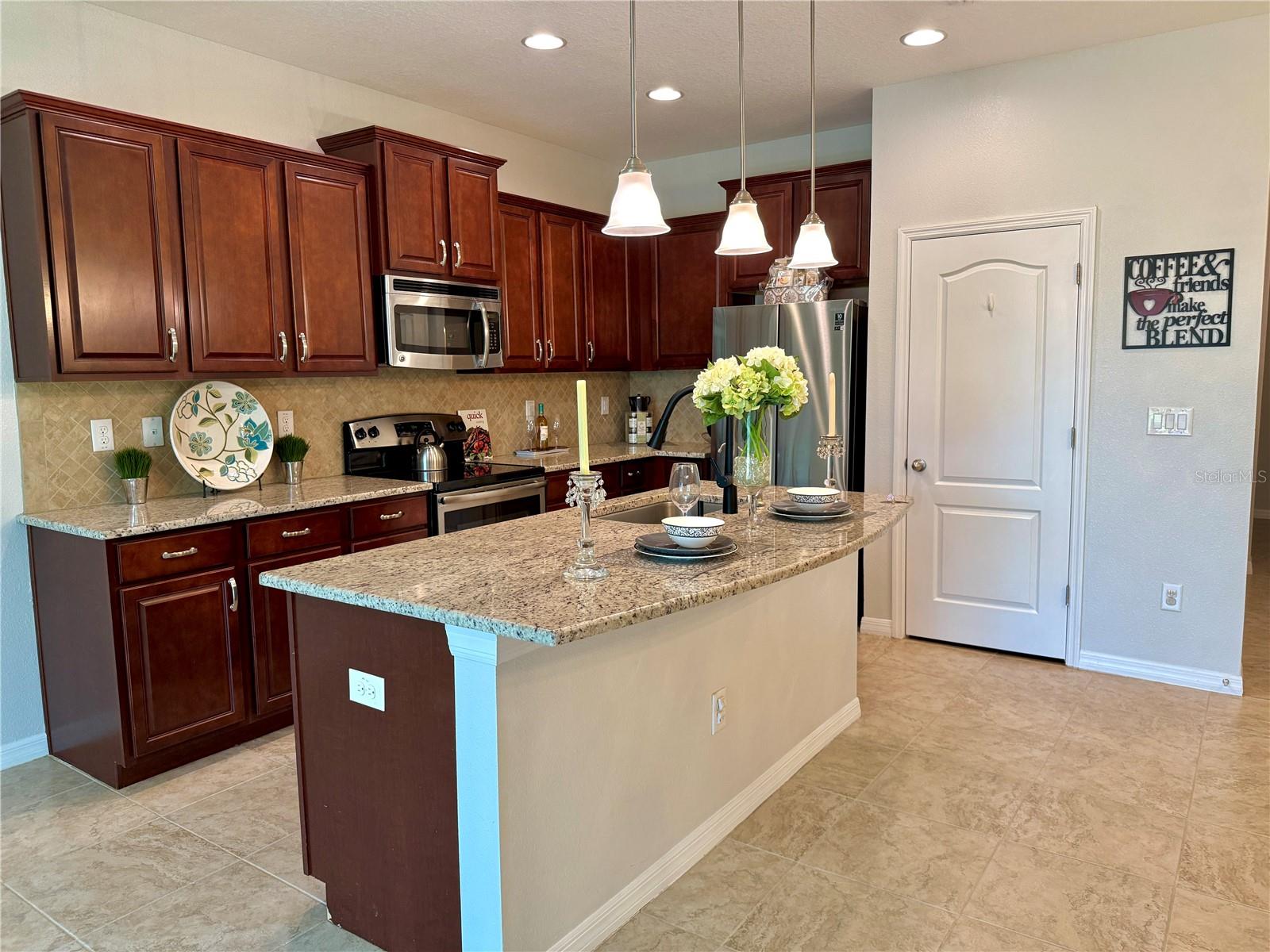 10415 BUTTERFLY WING CT, RIVERVIEW, FL, 33578