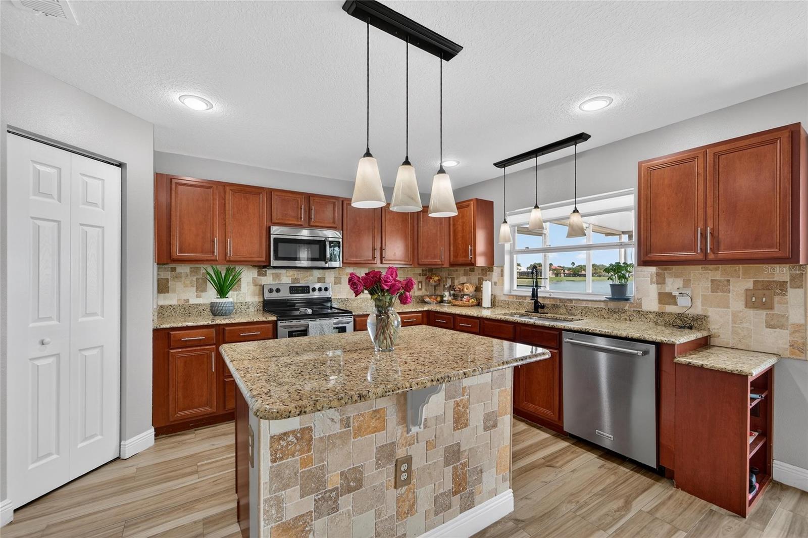 5325 SANDY SHELL DR, APOLLO BEACH, FL, 33572