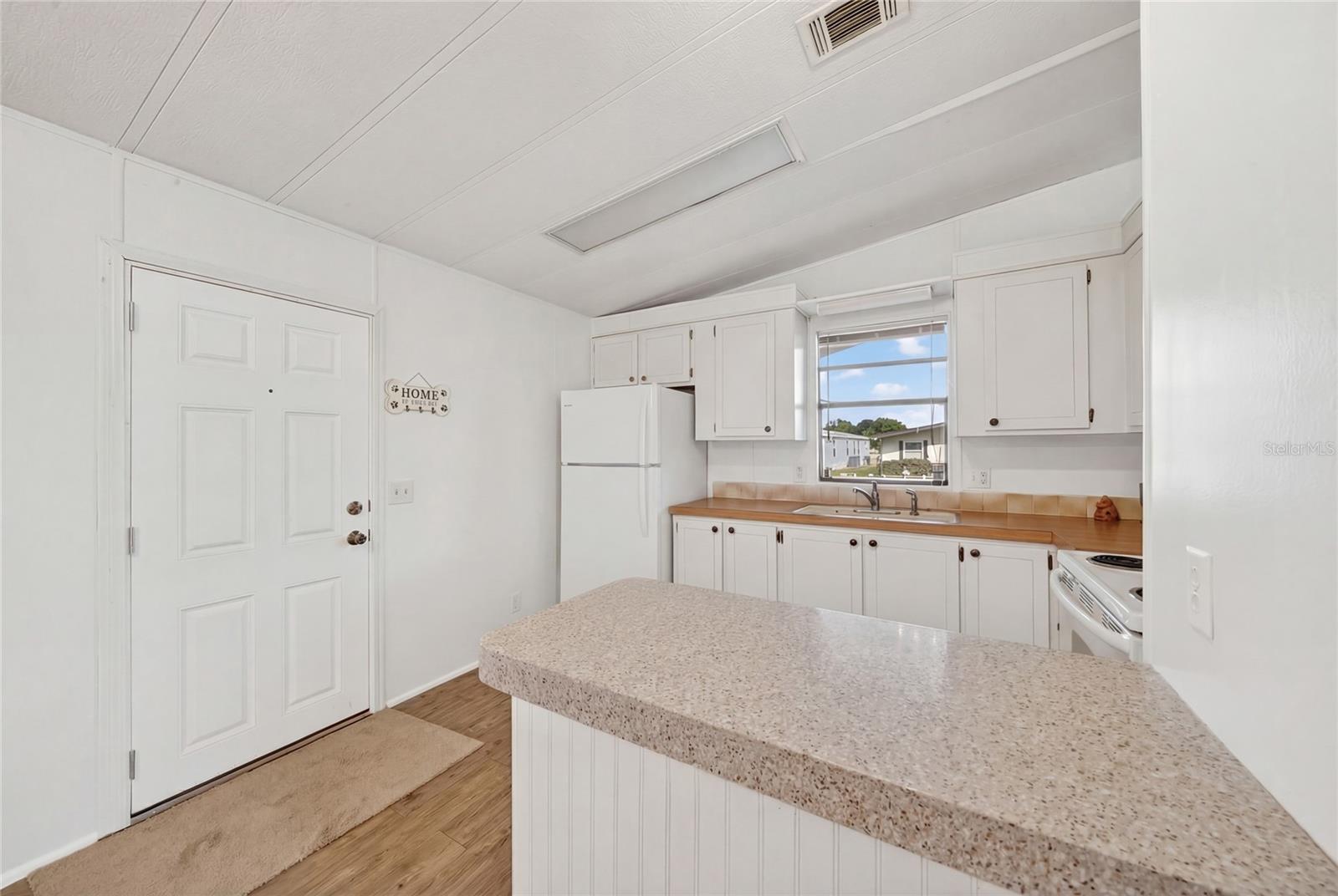 409 VILLAGE CIR SW, WINTER HAVEN, FL, 33880