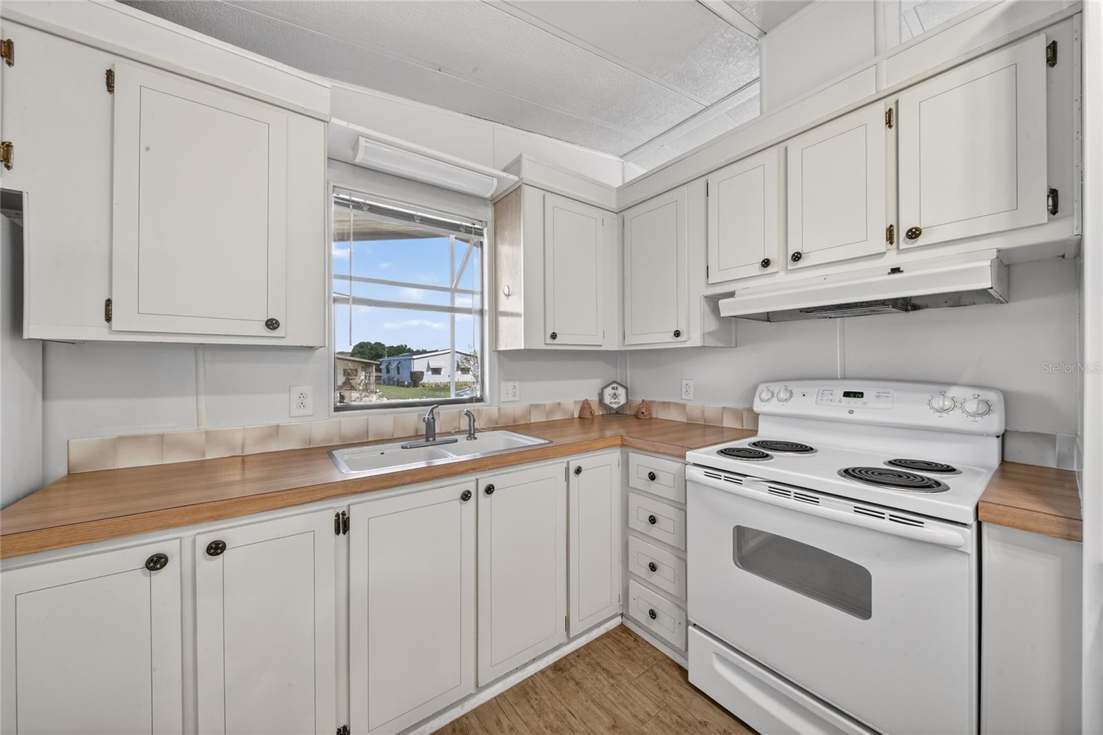 409 VILLAGE CIR SW, WINTER HAVEN, FL, 33880