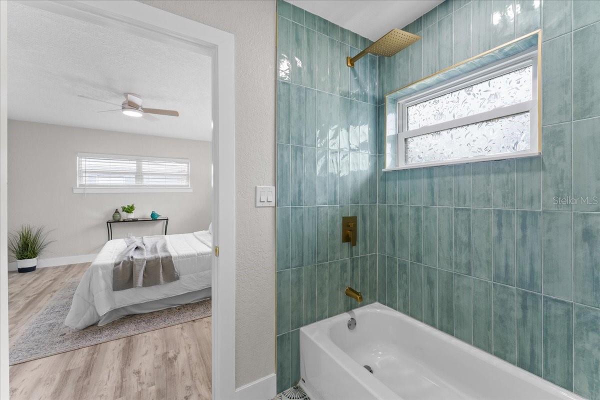 2530 W DIANA ST, TAMPA, FL, 33614