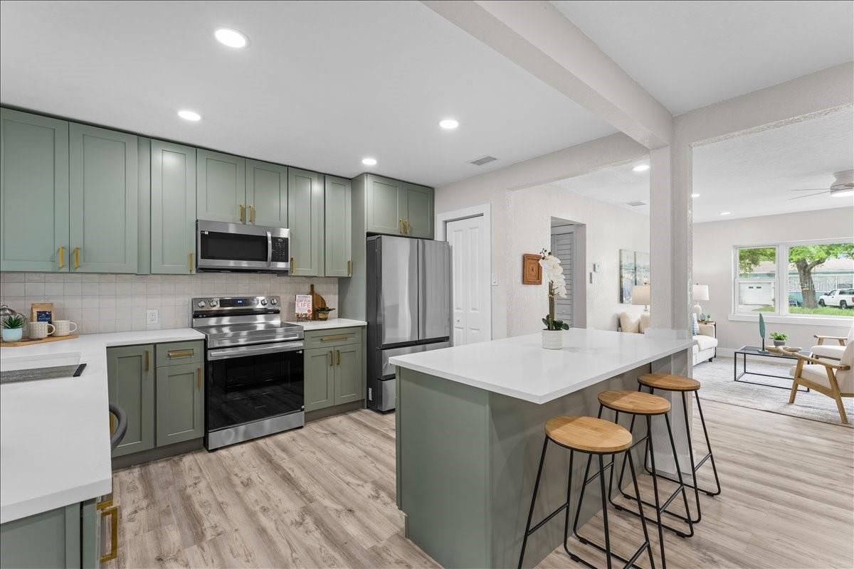 2530 W DIANA ST, TAMPA, FL, 33614
