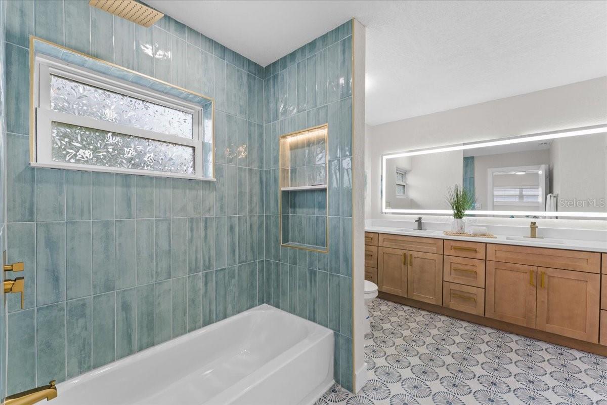 2530 W DIANA ST, TAMPA, FL, 33614