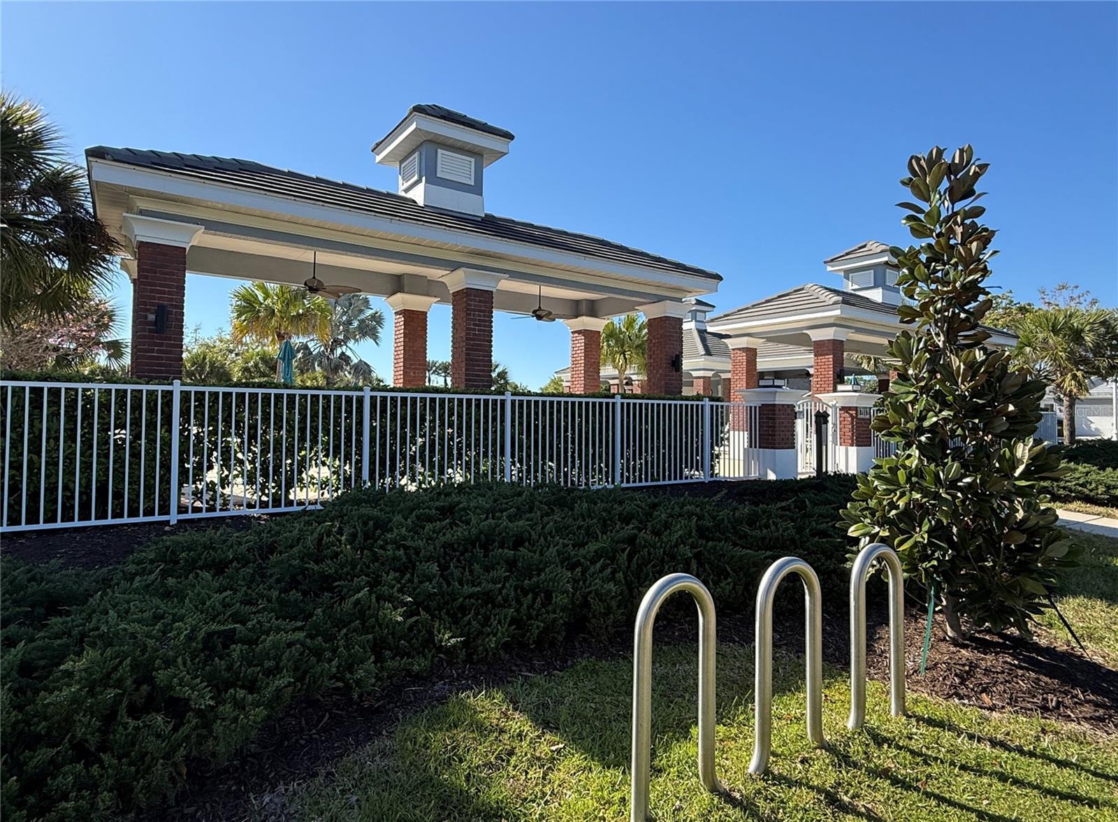 1735 LAKE VERONA CIR, BRADENTON, FL, 34211