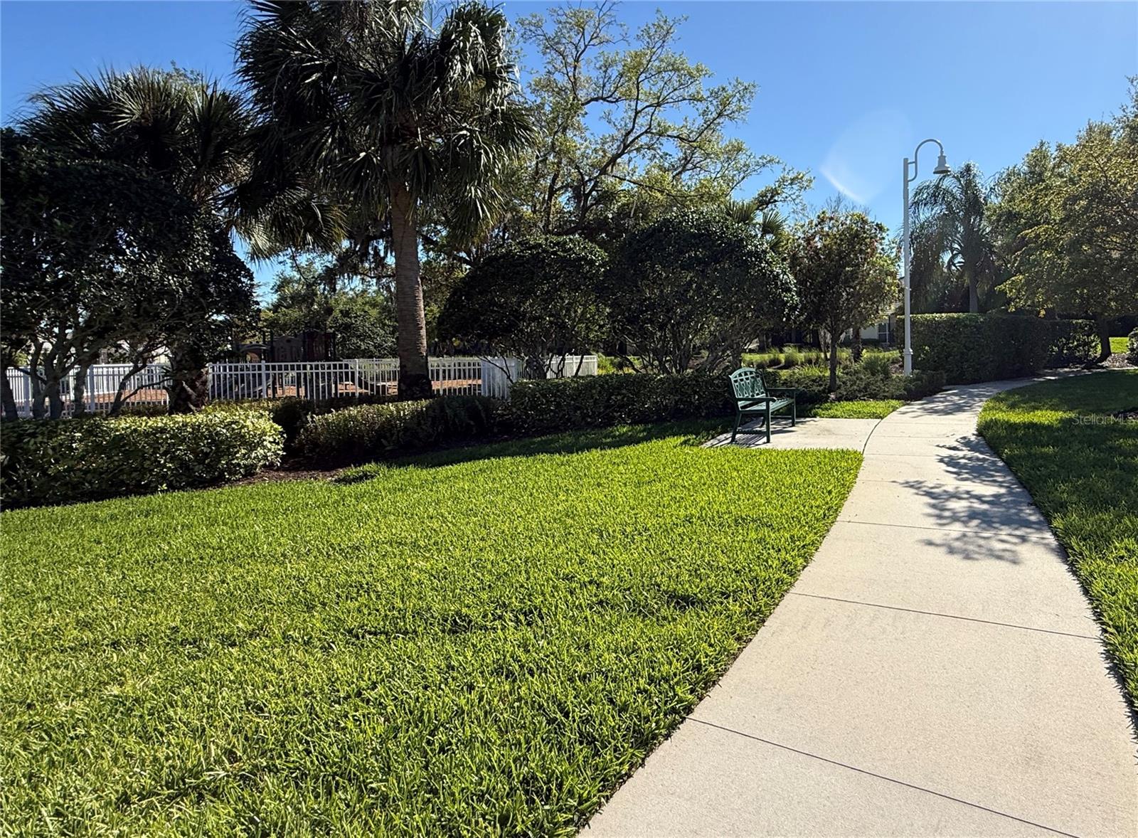 1735 LAKE VERONA CIR, BRADENTON, FL, 34211