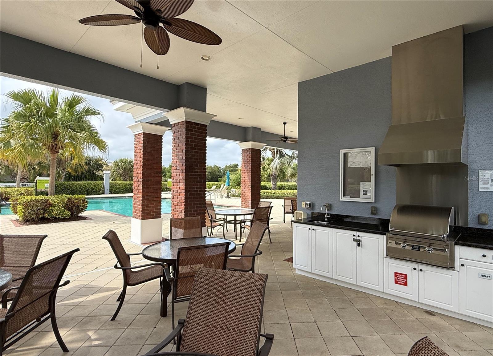 1735 LAKE VERONA CIR, BRADENTON, FL, 34211