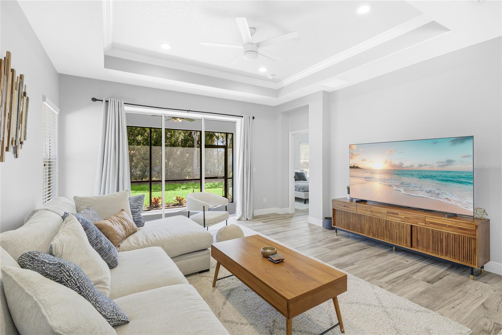 1735 LAKE VERONA CIR, BRADENTON, FL, 34211