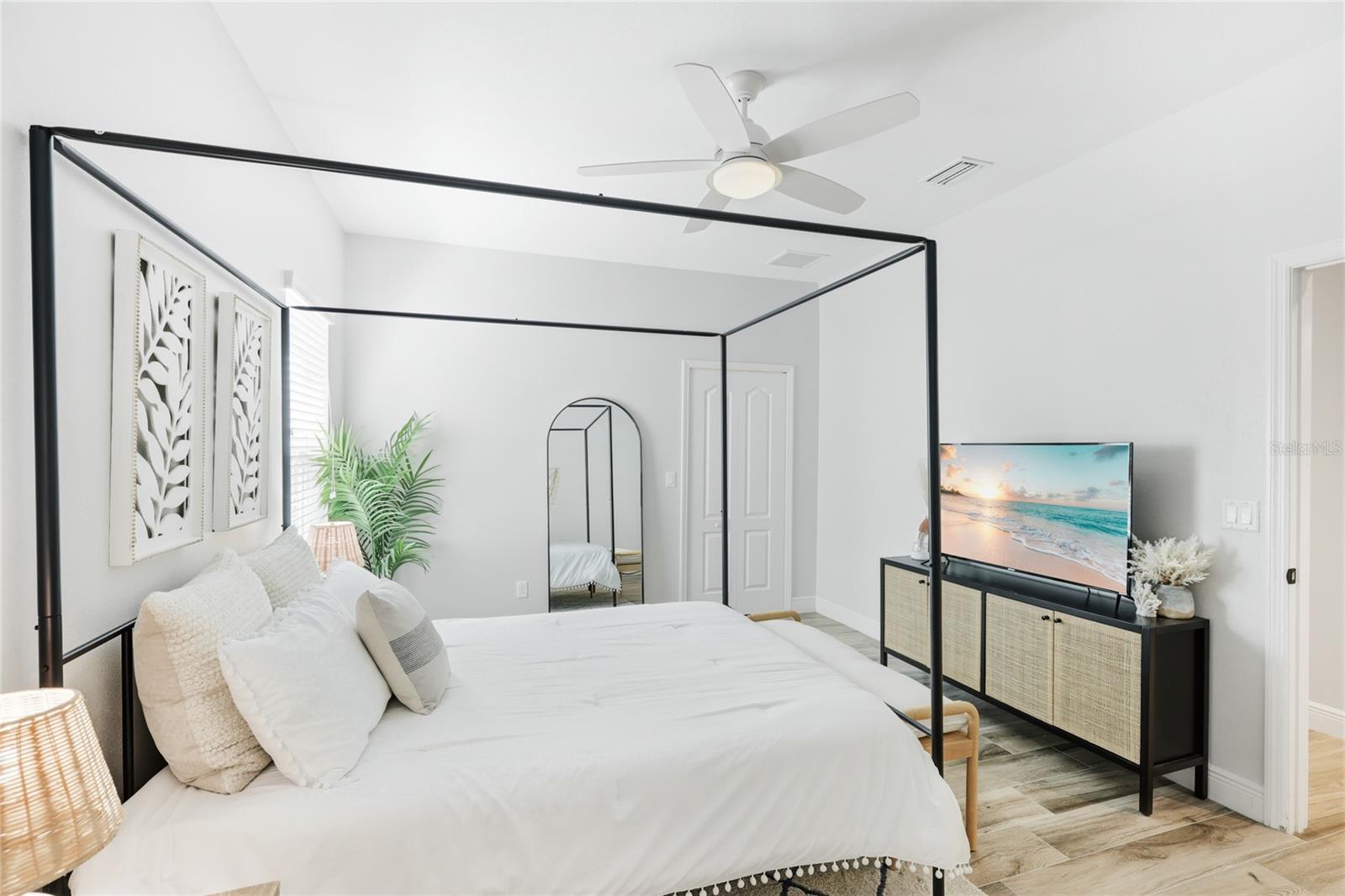 1735 LAKE VERONA CIR, BRADENTON, FL, 34211