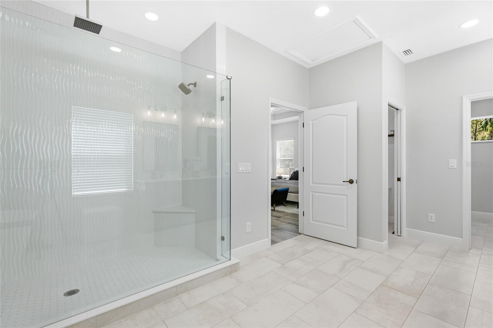 1735 LAKE VERONA CIR, BRADENTON, FL, 34211